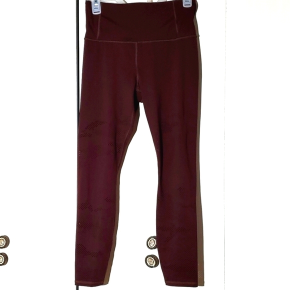 Athleta- Womens Dark Plum Persistence Laser cut 7/8 Tight Athletic Sz.S - Picture 1 of 7